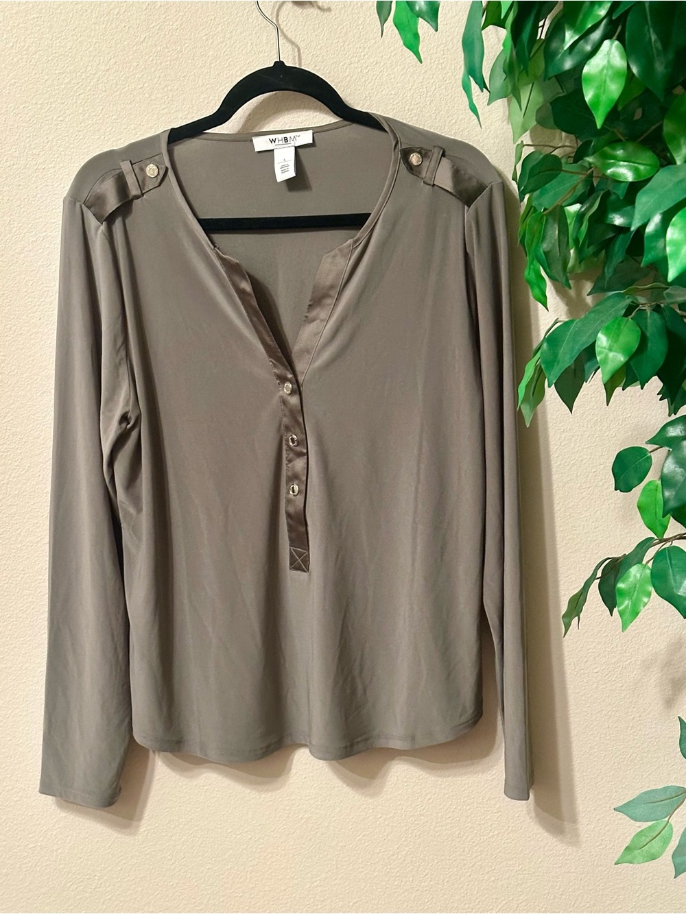 White House Black Market Women's Long Sleeve Henley Blouse Satin Accent Large